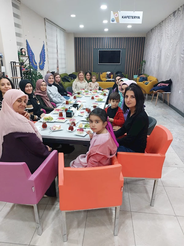 İmam Hatip Fen ve Sosyal Bilimler Proje Okulu Öğretmenlerimiz Emirdağ Kadın Kültür Evi’nde