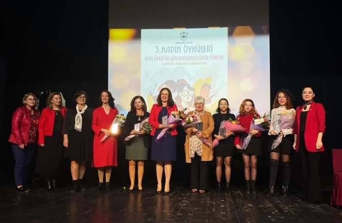 Kadın Yazarlar Ödüllerine Kavuştu