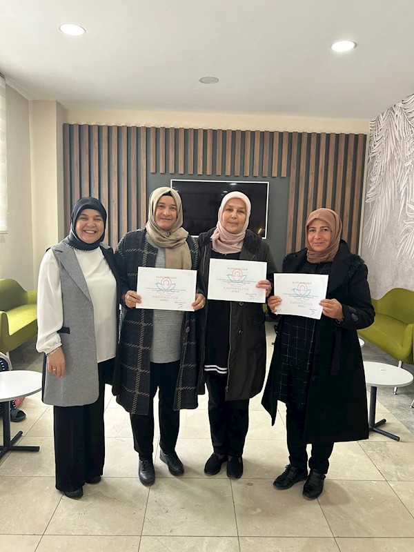 Emirdağ Kadın Kültür Evi’nde Serviks Kanseri Eğitimini Tamamlayan Kadınlarımıza Katılım Belgeleri Verildi