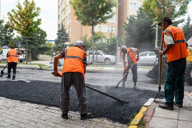 Asfalt Çalışmaları Gece Gündüz Sürüyor