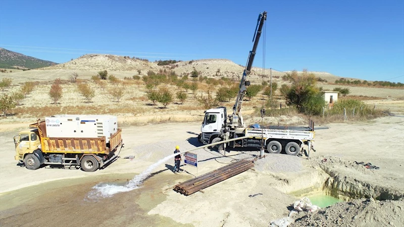 Büyükşehir DESKİ’den 13 mahallenin su sorununa neşter