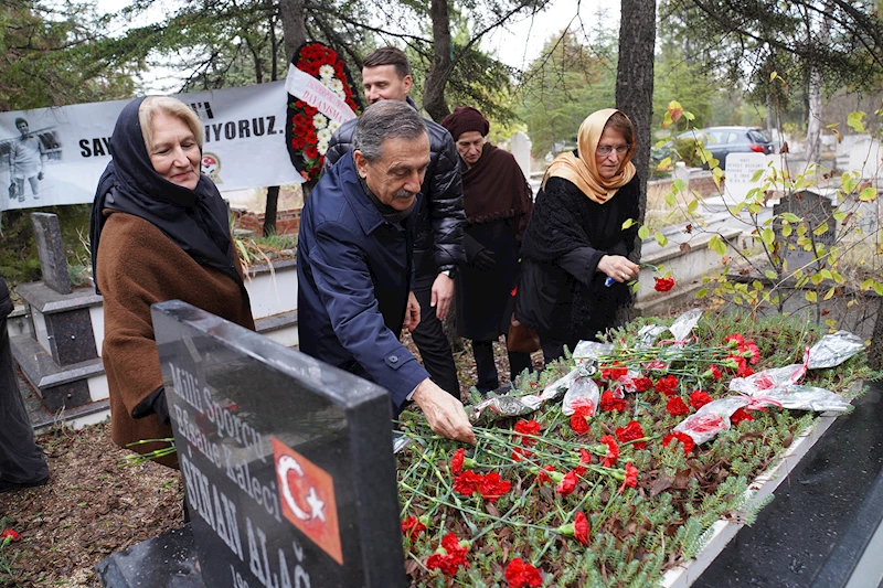 SİNAN ALAĞAÇ KABRİ BAŞINDA ANILDI