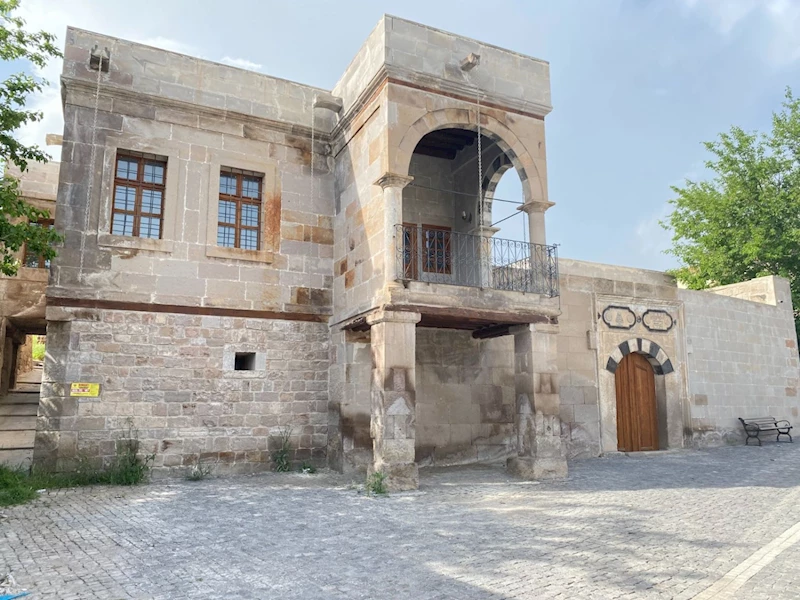MELİKGAZİ, TARİHİN EMANETLERİNE SAHİP ÇIKIYOR