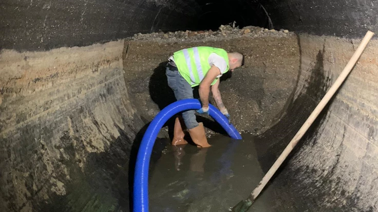 Büyük Kanal’daki temizlik çalışmaları yerin 8 metre altında sürüyor