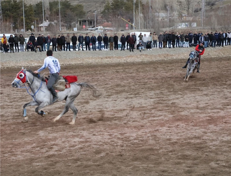 KURTULUŞ KUPASI CİRİT MÜSABAKASI HEYECANLI ANLARA SAHNE OLDU