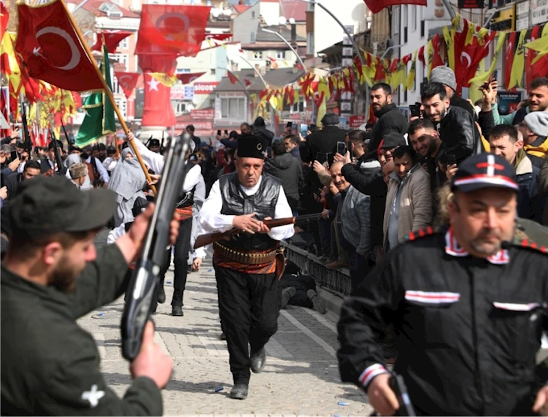 KURTULUŞ COŞKUSU ALANLARA SIĞMADI