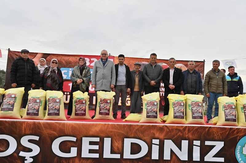 Gördes’te 1004 Üreticiye 230 Ton Gübre Desteği