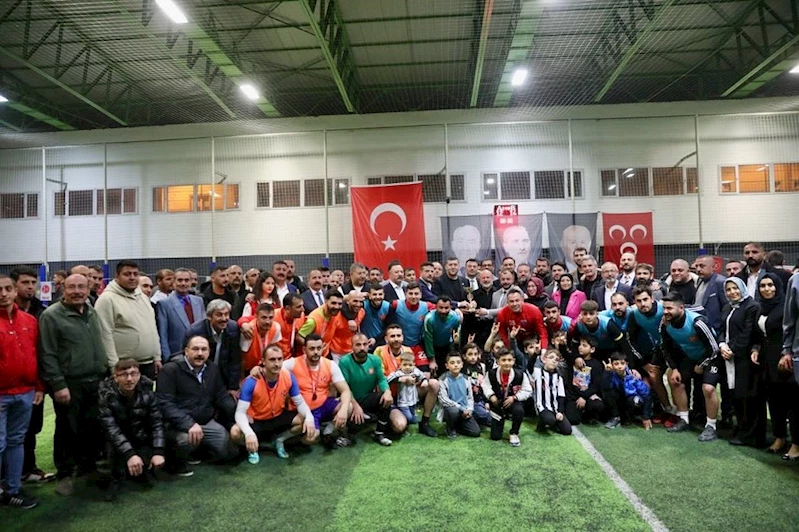 BAŞKAN ÇOLAKBAYRAKDAR, ‘BÖLGELER ARASI FUTBOL TURNUVASI’NIN FİNAL MAÇINI İZLEDİ