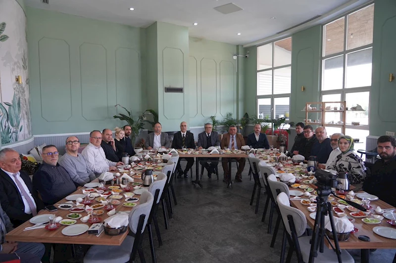 BELEDİYE BAŞKANI KAYA BASIN MENSUPLARIYLA BİR ARAYA GELDİ