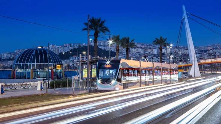 İzmir’in tramvay filosu büyüyor