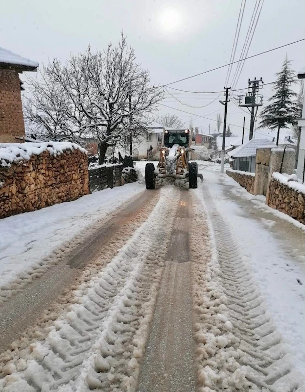 Çalışan Belediye Elmalı İçin Çalışıyoruz