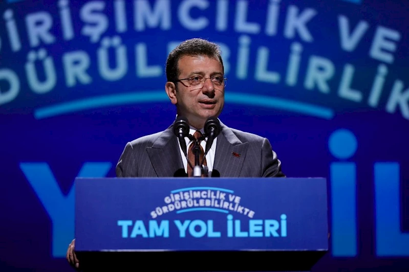 ‘GİRİŞİMCİ VE SÜRDÜRÜLEBİLİR İSTANBUL İÇİN TAM YOL İLERİ’ SUNUMUNDA KONUŞTU