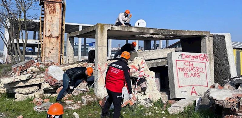 ÇORLU AKE´den Depremde Arama Kurtarma Eğitimi