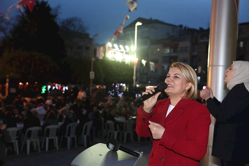 ON BİNLERCE İZMİTLİ BÜYÜK HALK İFTARINDA BULUŞTU