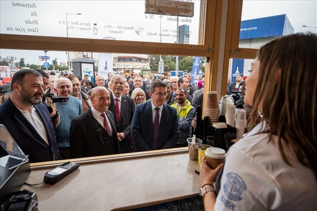 “İzmirli Kahve”nin üçüncüsü açıldı