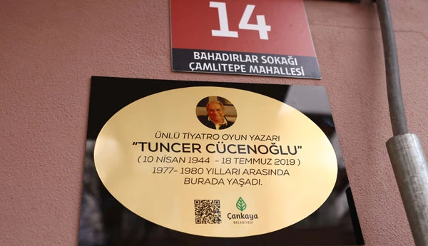 Dünyaca Ünlü Tiyatro Yazarı Cücenoğlu