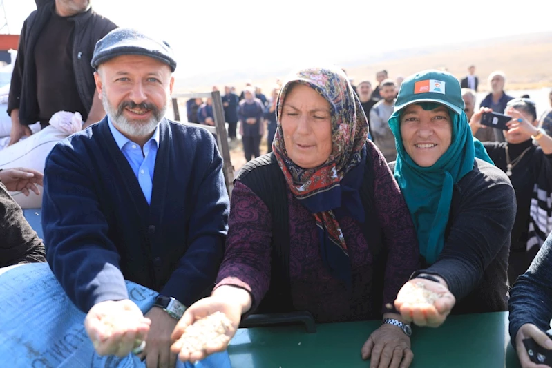 BAŞKAN ÇOLAKBAYRAKDAR, “KADINLARIMIZ, BİR ÖMÜR BOYU KIYMETLİ VE DEĞERLİDİR”