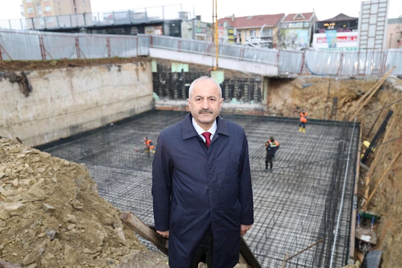 Kent Meydanındaki Önemli Çalışmada İlk Beton Atıldı