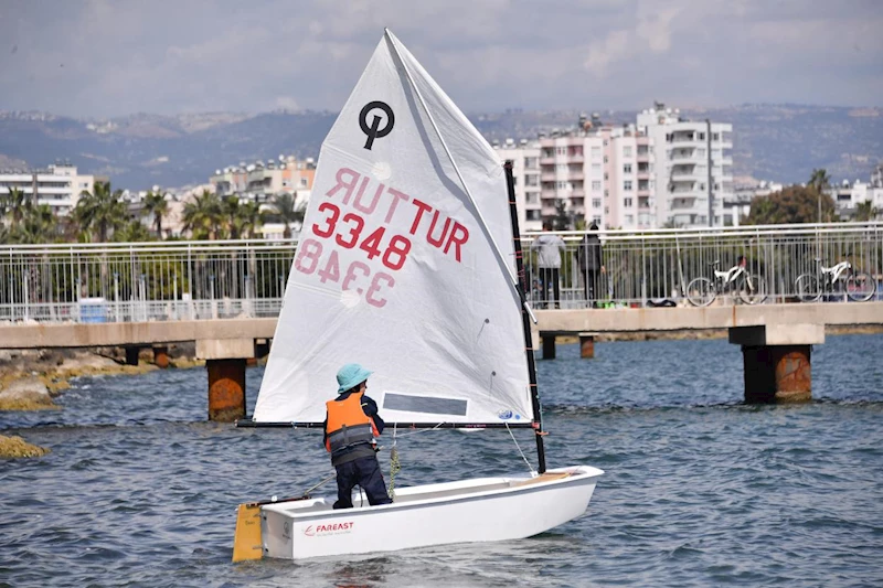 Büyükşehir, Deniz Sporlarında da Öne Çıkan Bir Kent Olma Yolunda İlerliyor