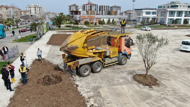 Kütüphane Parkı’nda peyzaj çalışmaları hızla sürüyor