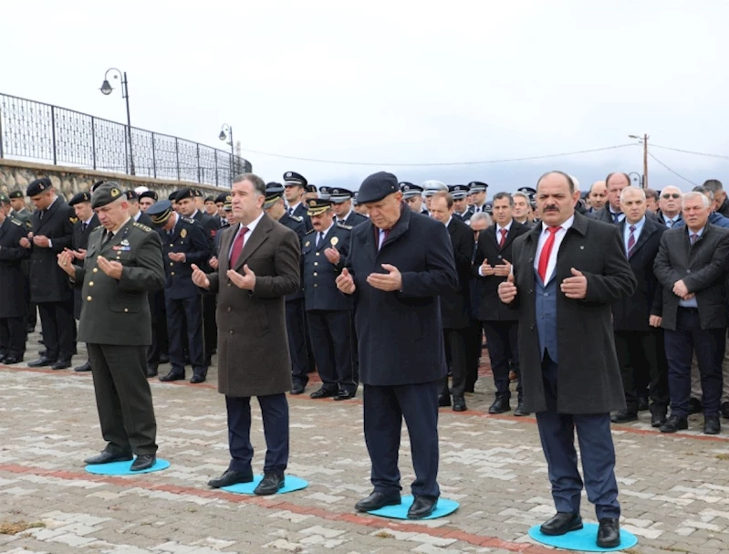 BAYBURT’TA ÇANAKKALE ZAFERİ’NİN YIL DÖNÜMÜ ETKİNLİKLERİ DÜZENLENDİ