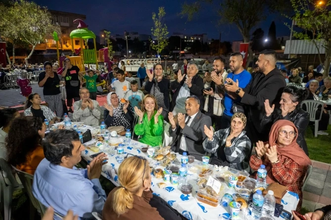 Konak Belediyesi’nden Kadir Gecesi’nde İftar ve Sahur Buluşması