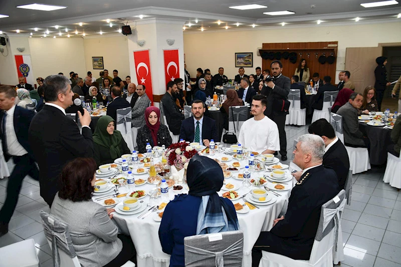 Başkan Çetinkaya Şehit Aileleri ile Bir Araya Geldi