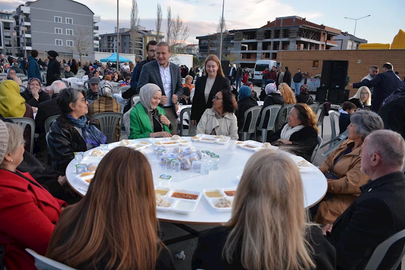 Ramazan Ayı’nın manevi huzurunu hep birlikte yaşayarak, vatandaşlarımız ile bir araya geldik.