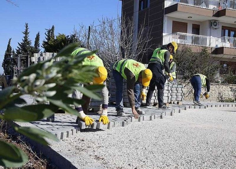 Yeşilbayır Mahallesinde parke yol 