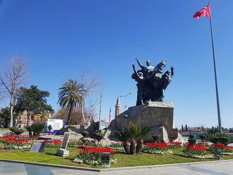 Antalya lale açtı 