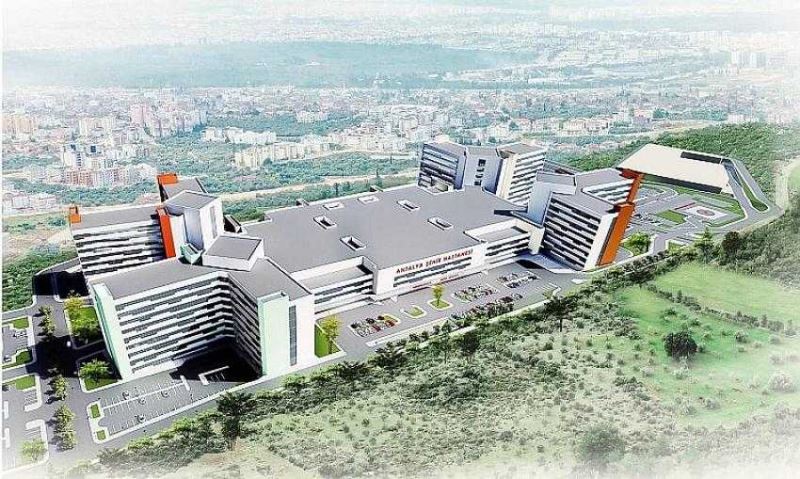 Şehir hastanesine 8 bin metre yol
