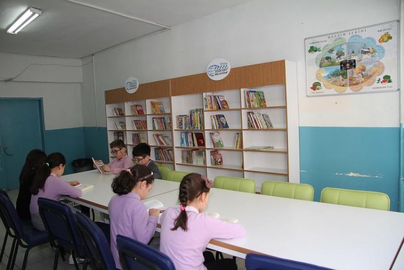 15 okula 13 bin kitap